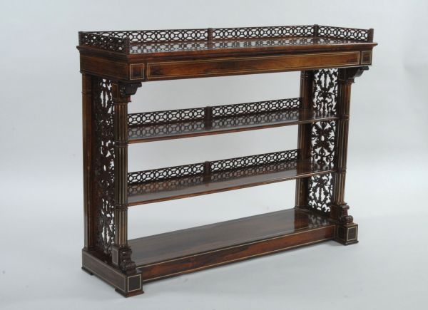 Console en étagère de Madame Adélaïde au Grand Trianon